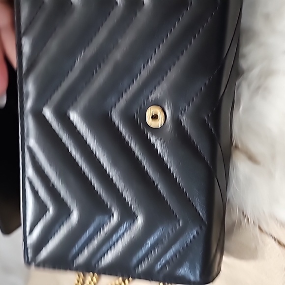 Gucci Black GG Marmont Mini Leather Shoulder Bag - Picture 8 of 15